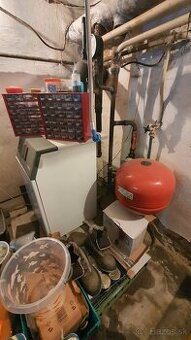 plynovy kotol s expanz. nadrzou a cerpadlom