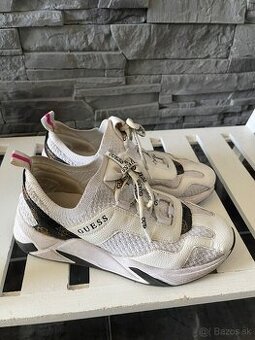 Guess v.37