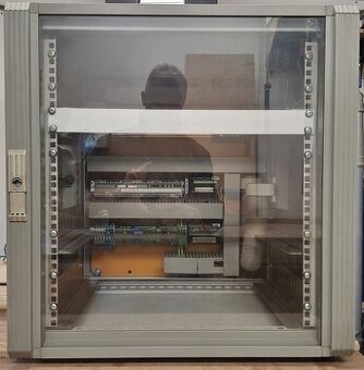 Rack 19" + rozvádzač