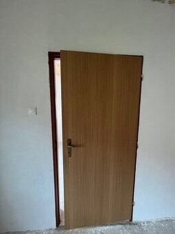 Dvere 80 pravé
