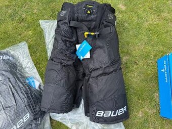 Nové hokejové kalhoty Bauer Mach velikosti L a XL