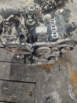 Predam motor 2.5 tdi 132kw audi vw passat