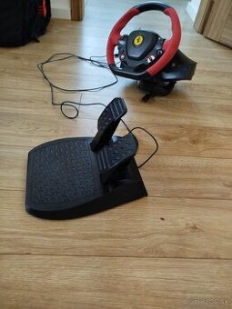 Volant Thrustmaster Ferrari 458