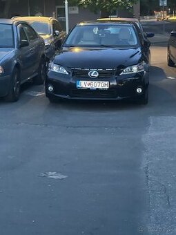 Lexus ct200h 2011