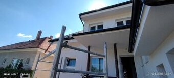🏠 Kompletné stavebné a tesárske práce – kamenný koberec.