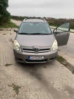 Corolla Verso - 1