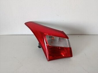 svetlo LZ hyundai i30 HB 60€