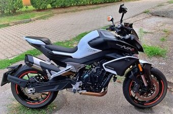 CFMOTO 800NK Advanced tablet