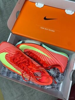 NIKE maxfly 2 tretry šprint