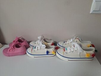 dievčenské tenisky vel. 21, 26, 31