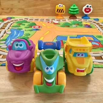 Predám 3 autíčka s dráhou pre bábätká od 12m - 1