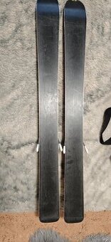 Lyže rossignol 93 cm, lyžiarky lange 215 mm