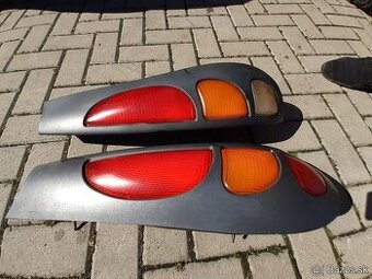 Predam zadne svetlo na fiat marea weekend kombi