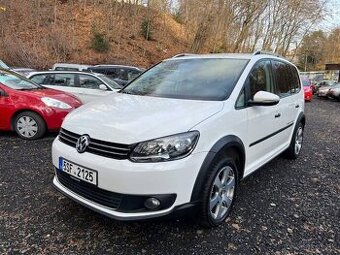 Volkswagen Cross Touran 2.0 TDI 103 kW 2013 klima tempomat