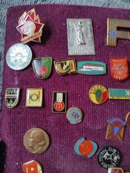 Predám rôzne odznaky