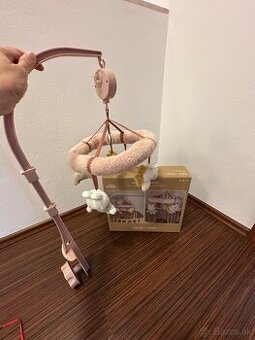 Predám little ducht ružový kolotoč nad postielku