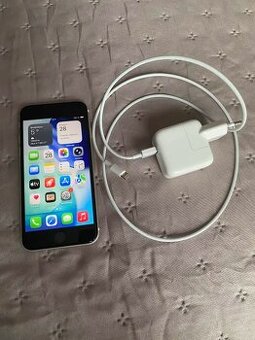 🍏 iPhone SE 2022 – TOP stav, žiadne problémy, 125 € 🍏 Pre