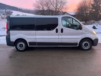 Renault Trafic 9-miest