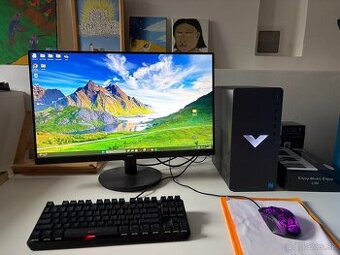 Počítač hp victus + monitor Philips
