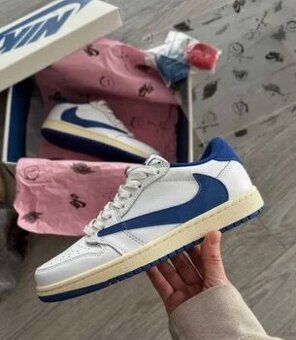 Nike Air Jordan 1 Low OG SP Fragment x Travis Scott