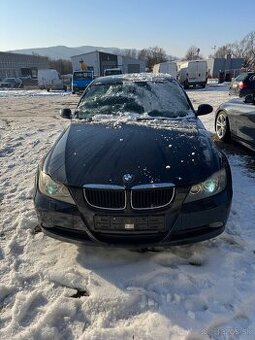 kufor dvere bmw e90 a ine