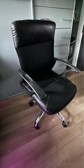 Kancelárska stolička