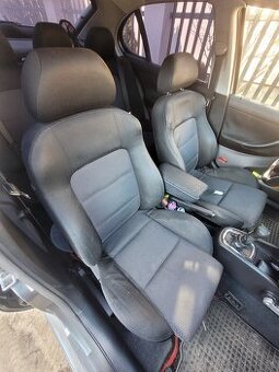Predam sedačky komplet predné aj zadné
