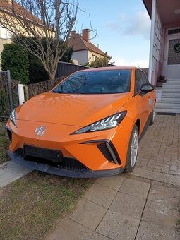 MG 4 LUXURY 64kwh - NOVÉ - MAX VÝBAVA