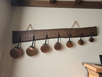 Medene panvicky + vešiak