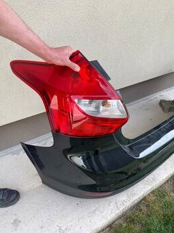 Zadný nárazník Ford Focus MK3 hatchback