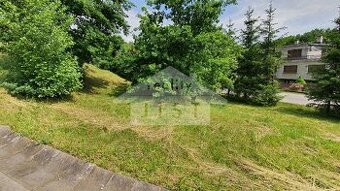 POZEMOK, Malá Čausa, TOP ,,LUKRATÍVNA“ POLOHA/ poz. 800 m2
