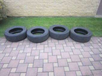 215/60R16 99H zimne pneu Nokian WRd4, DOT2320, dezen 4x5mm