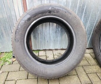 215/60R16