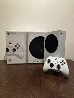 Xbox Series S 512GB + ovládač