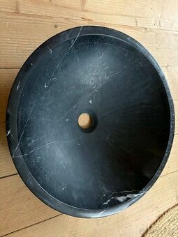 Kameninové umývadlo