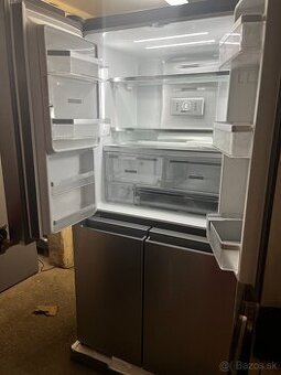 Amerika s výrobníkom ladu Whirlpool WQ 9I MO1L