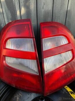 Skoda Fabia 1 zadna lampa
