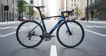 CFM karbónový cestný bicykel s kotučovimi brzdami- nový