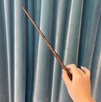 Prútiky Harry Potter, Hermiona a Dumbledore, bázový prútik