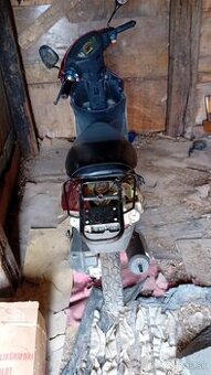 Skuter 50 cc l