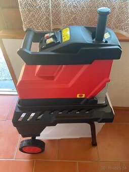 Valcový drvič s boxom VeGA LSG2812