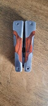 Multifunkčné kliešte multitool s púzdrom