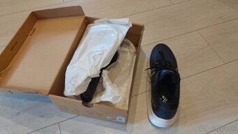 sportova obuv asics