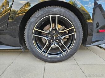 Disky - Originálne Ford Mustang 18" + nové pneumatiky