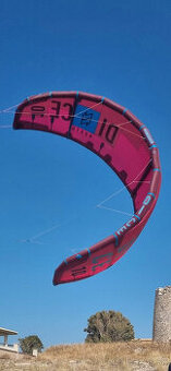Predam vybavu na kitesurfing