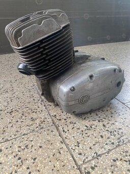 Motor čz 125 476