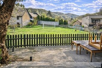 Dom v Tuhári | 1010 m² pozemok, terasa, pokoj, rekonštrukcia