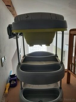 Prebalovaci pult s vaničkou