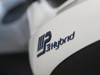 Piaggio MP3 300ie HYBRID - vodičak “B”