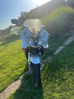Honda vfr 800 v-tec